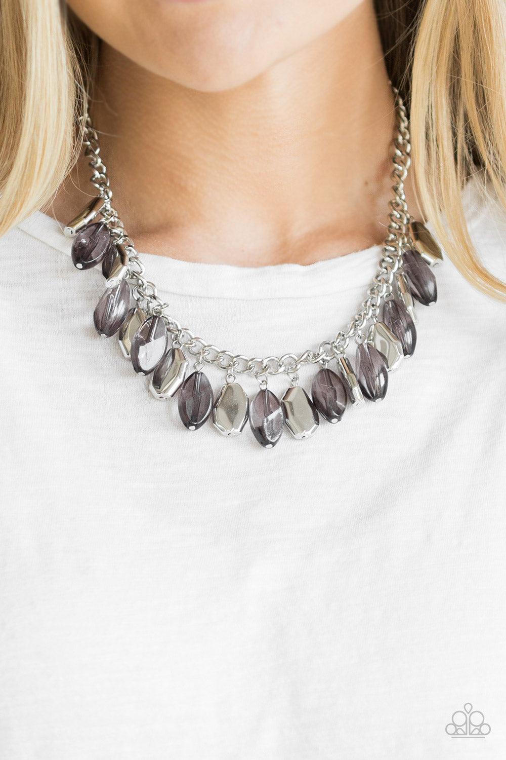 FRINGE FABULOUS - SILVER FRINGE NECKLACE