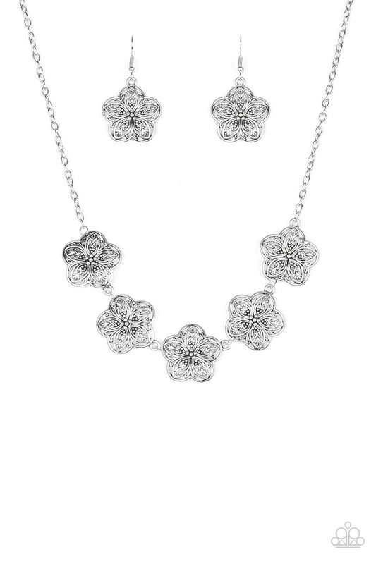GARDEN GROOVE - SILVER FILIGREE FLOWERS NECKLACE