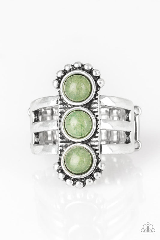 RIO TRIO - GREEN JADE NATURAL STONE 3 STOP LIGHT RING