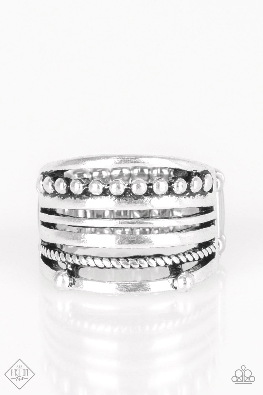THE STEEL OF NIGHT - SILVER BAND DOTTED TWISTED RING