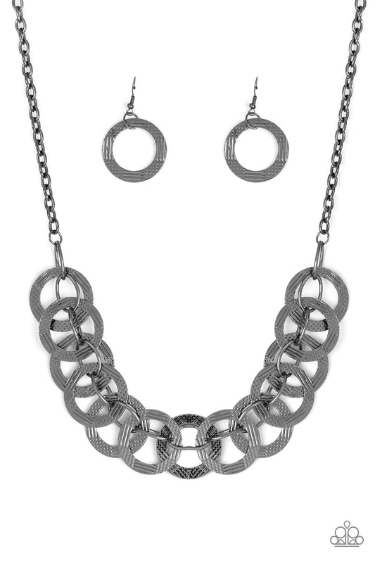 THE MAIN CONTENDER - BLACK TEXTURED CIRCLES NECKLACE