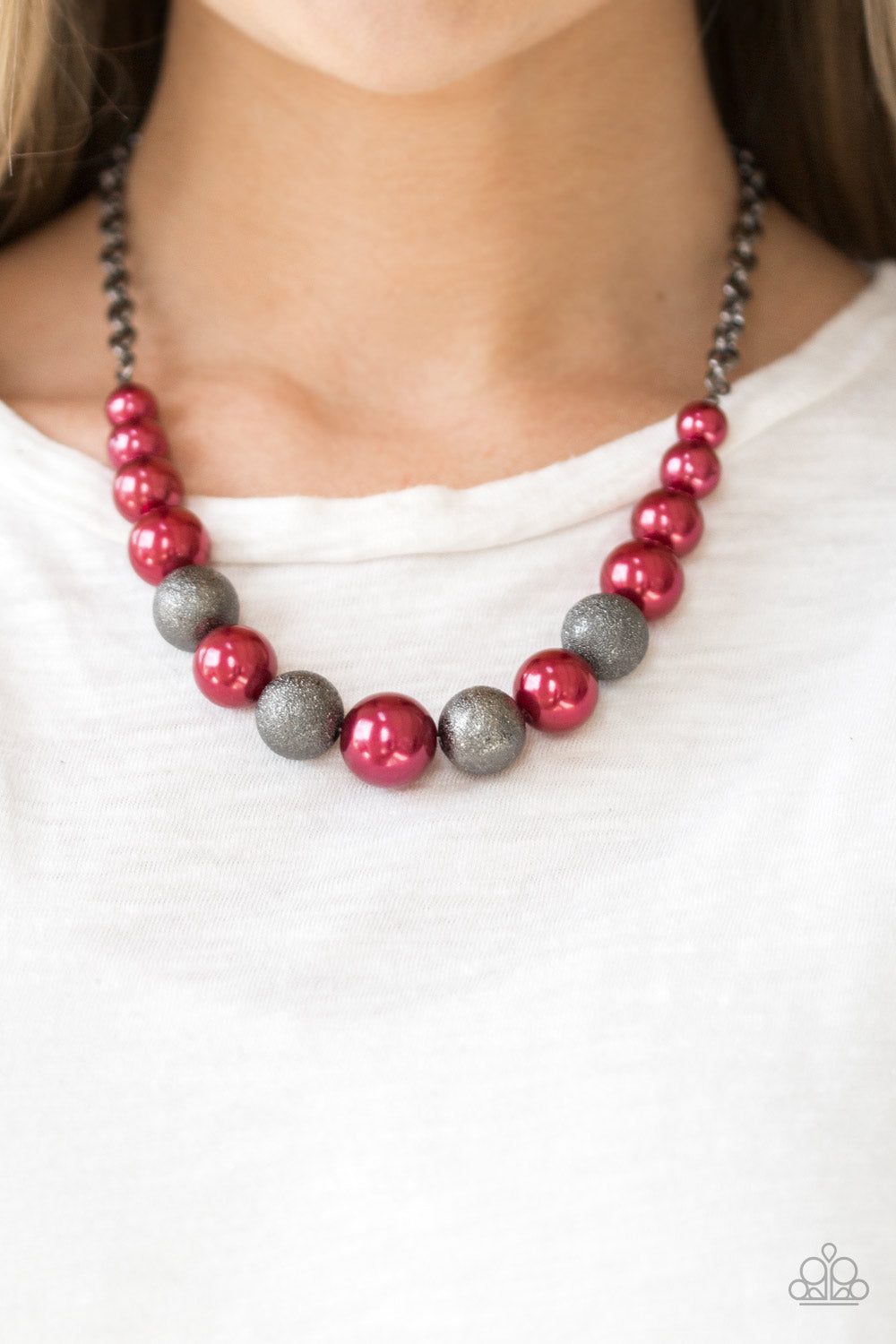 COLOR ME CEO - RED AND BLACK PEARLS NECKLACE