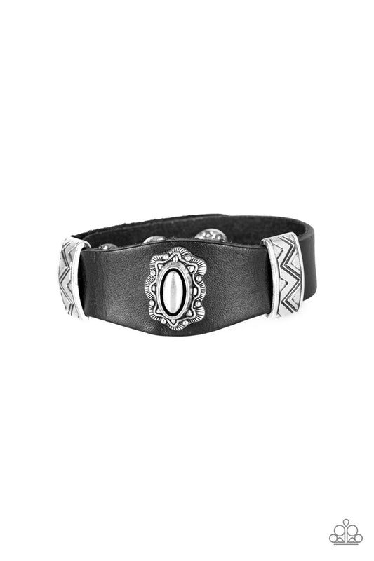 WESTERN ROMANCE - BLACK LEATHER SILVER WRAP BRACELET