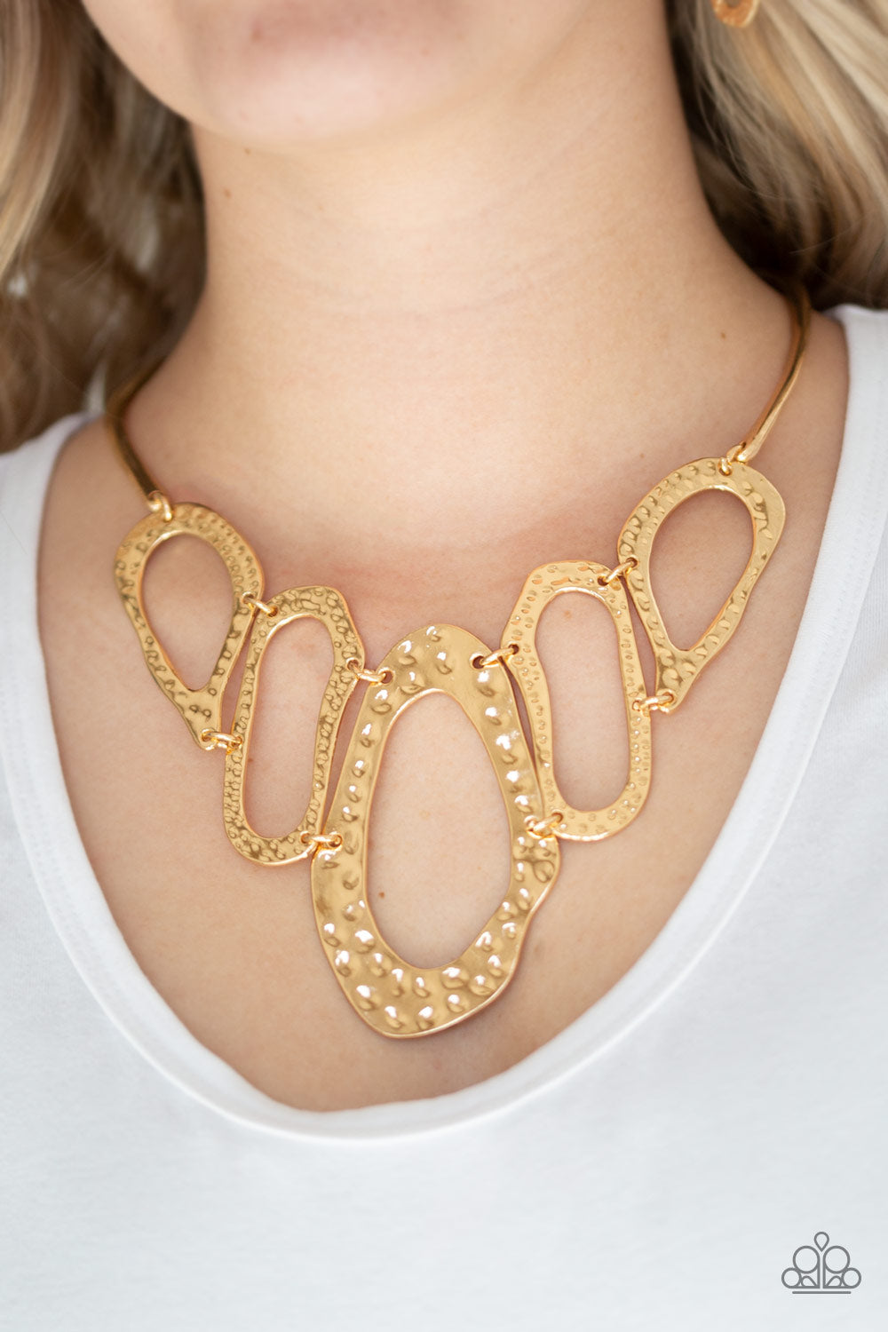 PRIME PROWESS - GOLD OVALS TEXTURED NECKLACE