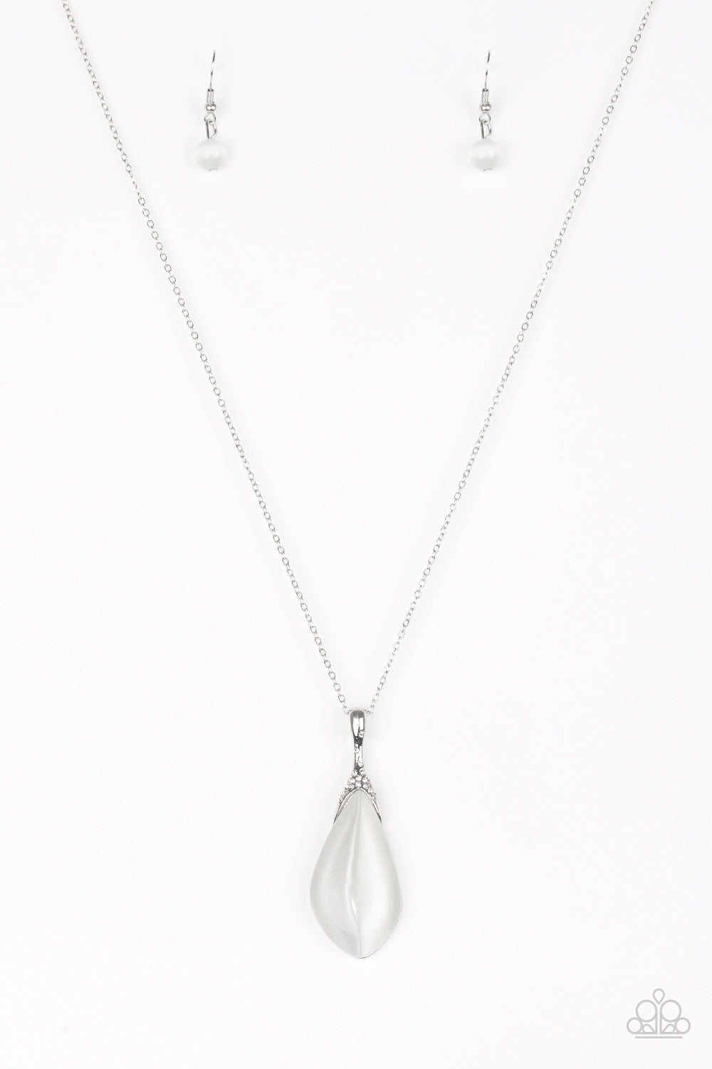 FRIENDS IN GLOW PLACES - WHITE MOONSTONE NECKLACE