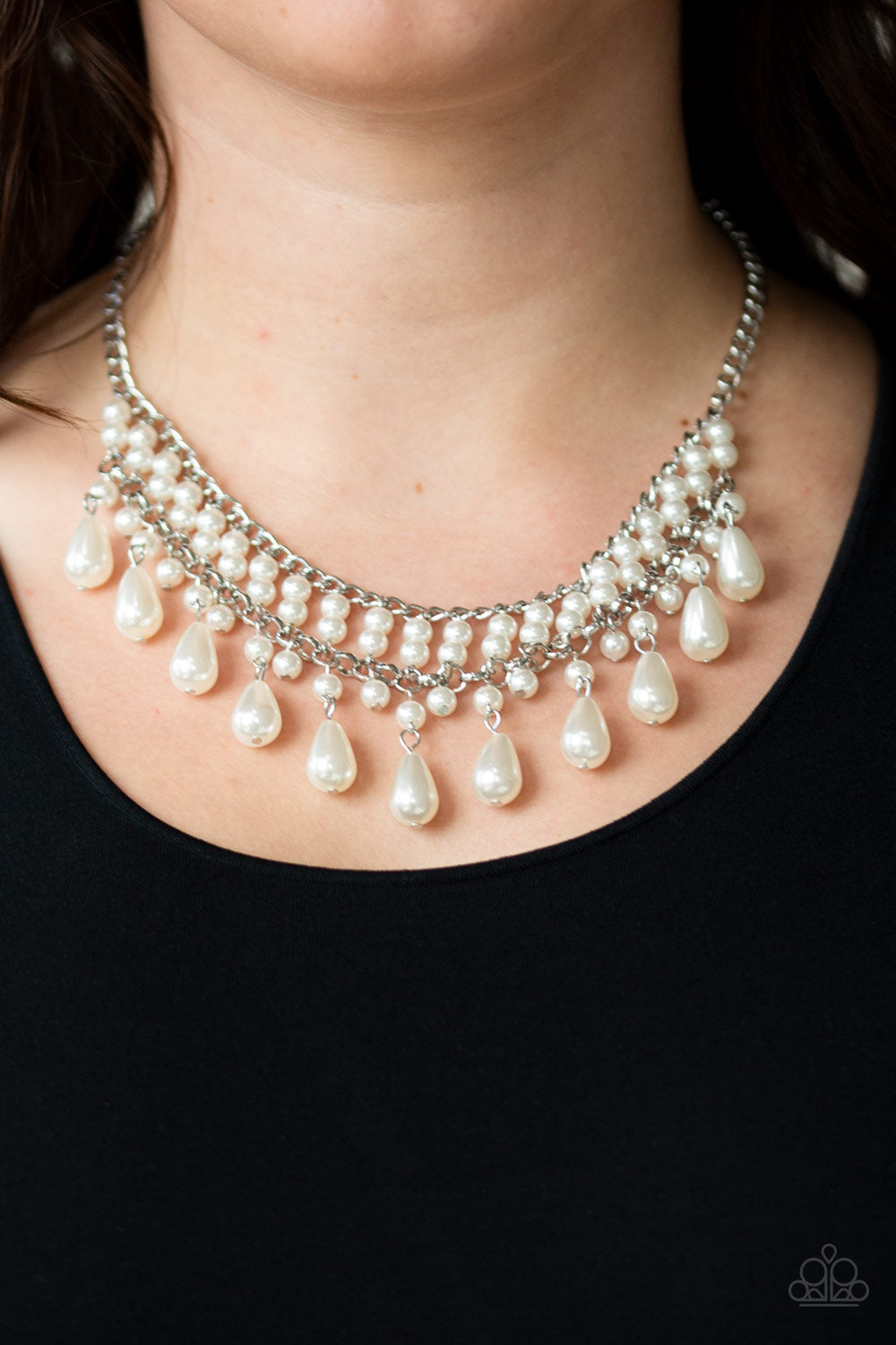 THE GUEST LIST - WHITE PEARLS FRINGE NECKLACE