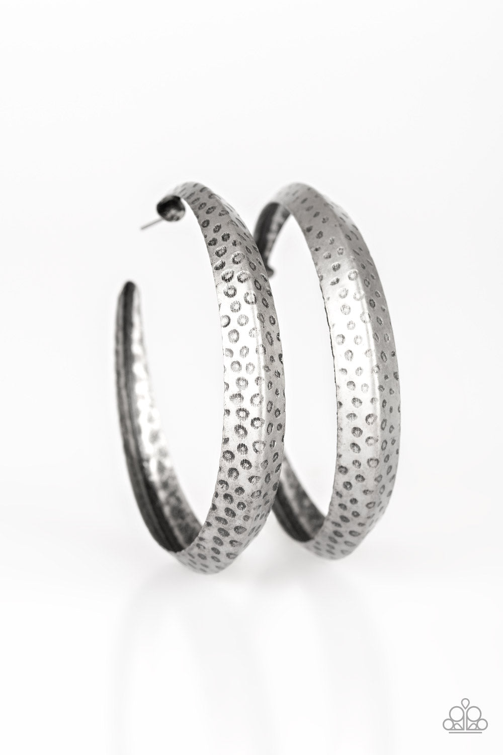 JUNGLE TO JUNGLE - SILVER ANIMAL TEXTURED LARGE HOOP EARRINGS