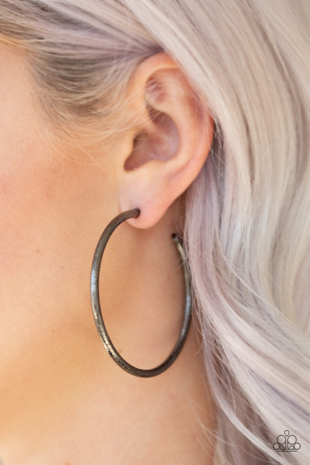 DOUBLE OR NOTHING - BLACK TEXTURED HOOP EARRINGS