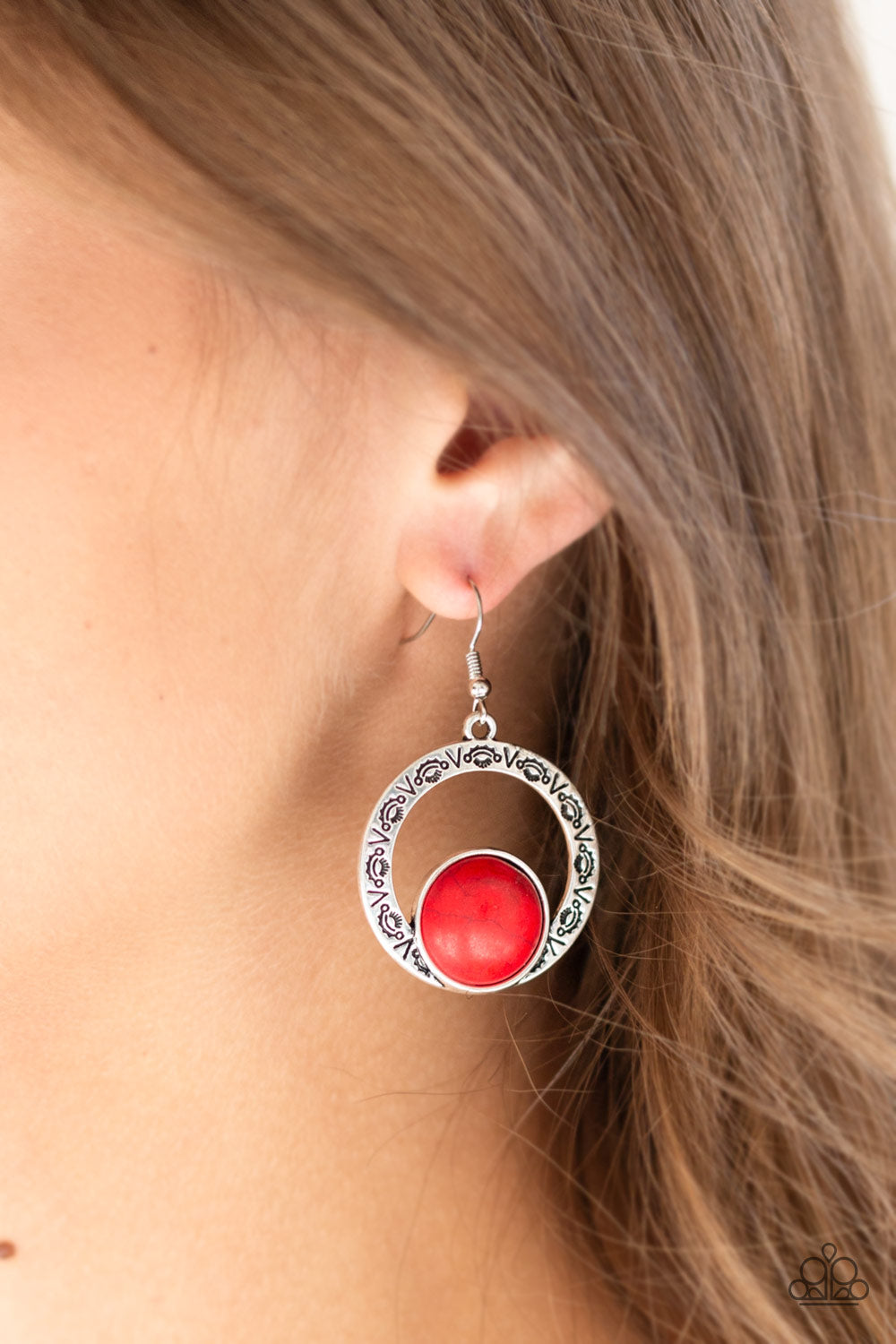 MESA MOOD - RED TURQUOISE SILVER TEXTURED CIRCLE HOOP EARRINGS