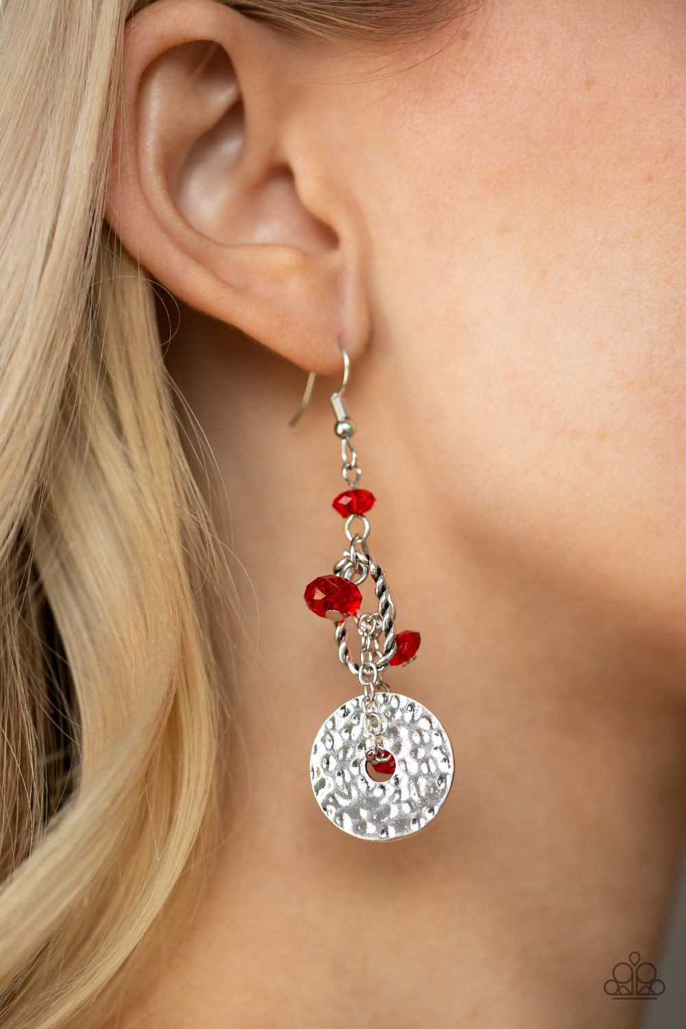 SEASIDE CATCH - RED CRYSTALS TEXTURED SILVER EARRINGS