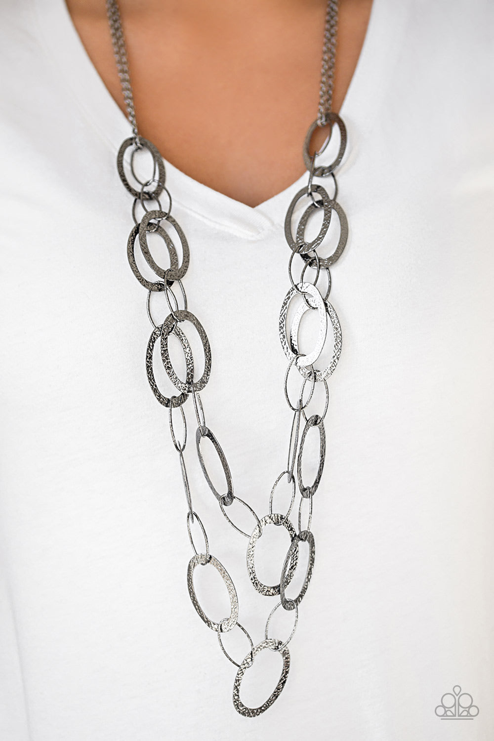 GLIMMER GOALS - BLACK OVALS DOUBLE LAYER NECKLACE