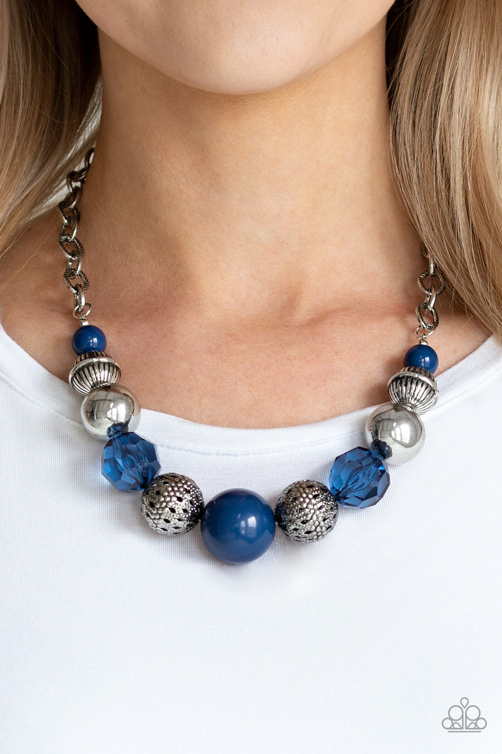 SUGAR, SUGAR - BLUE NECKALCE