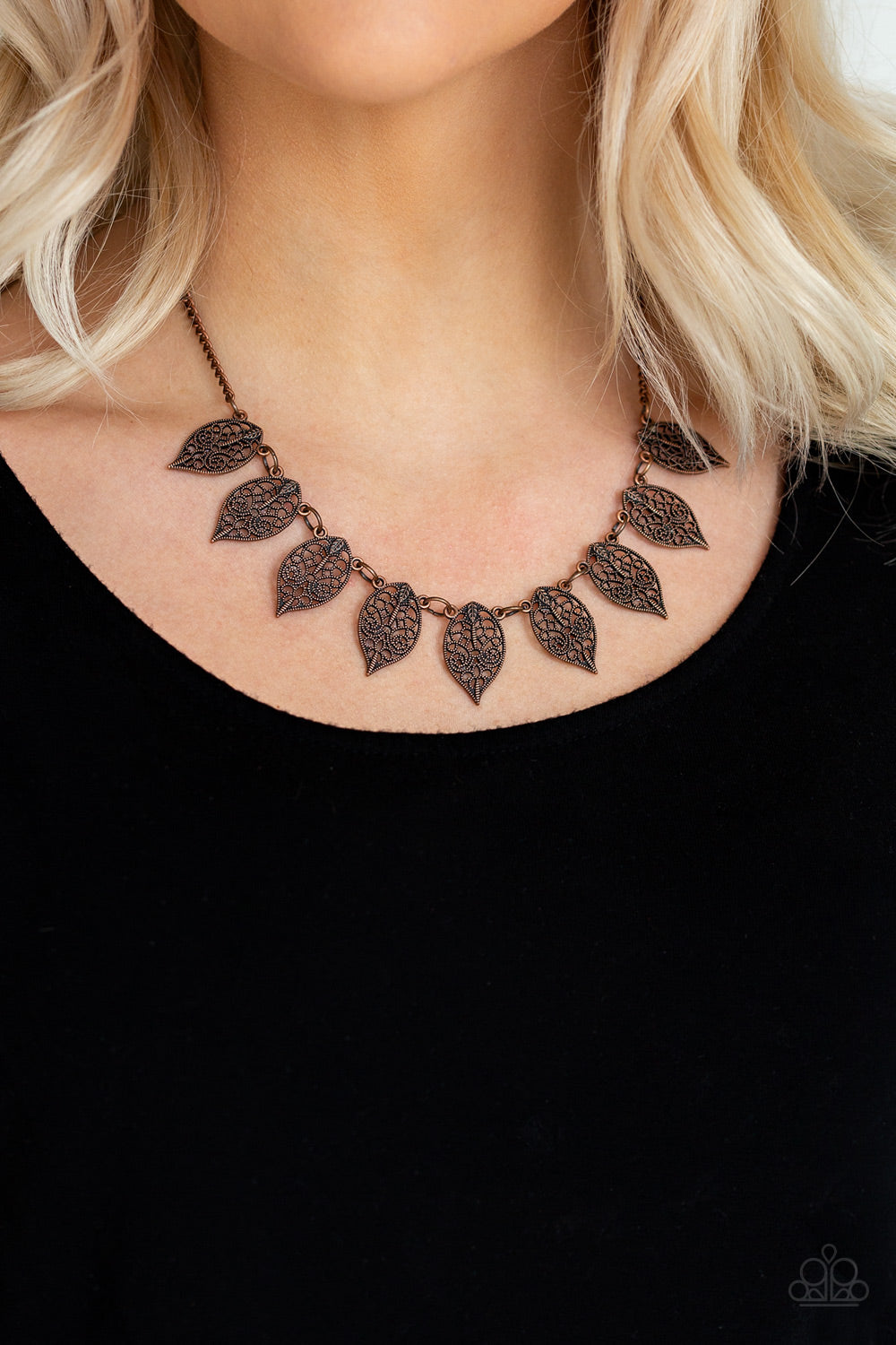 LEAFY LAGOON - COPPER LEAVES NECKLACE
