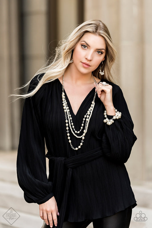 FIERCELY 5TH AVENUE - JEWELRY SET NOVEMBER 2019 WHITE PEARLS DIAMOND RHINESTONES