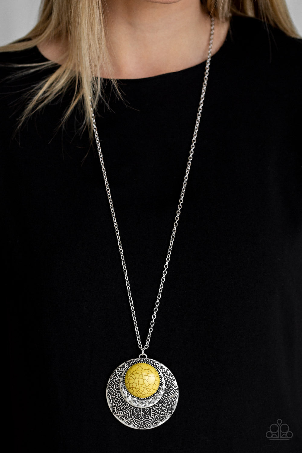 MEDALLION MEADOW - YELLOW SAND STONE NECKLACE