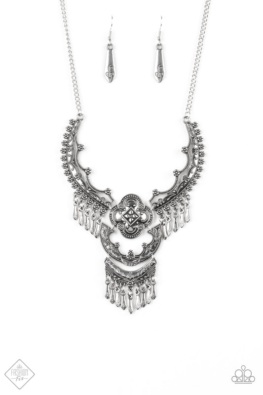 ROGUE VOGUE - SILVER BOHO TRIBAL SCALLOPED FRINGE NECKLACE