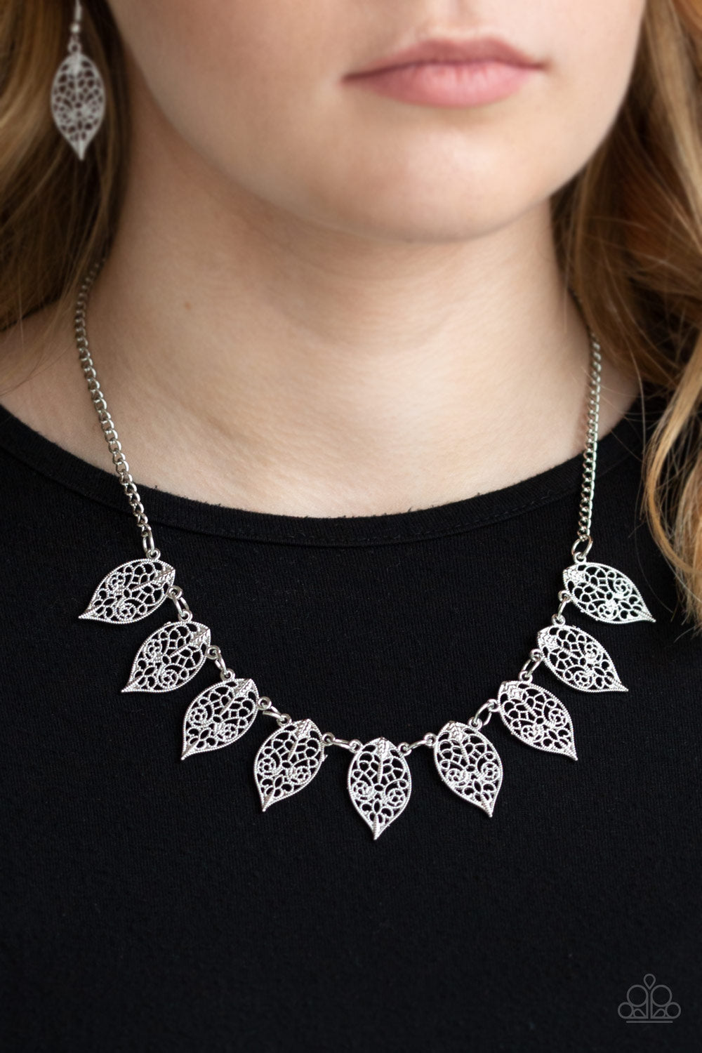 LEAFY LAGOON - SILVER LEAVES NECKLACE