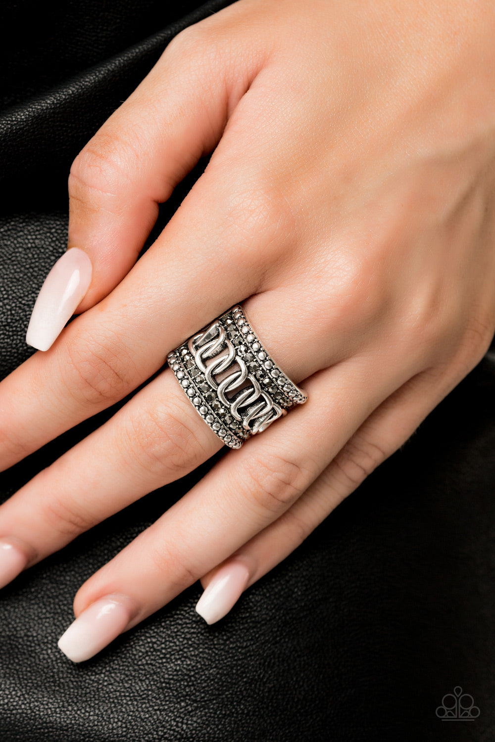 OUT FOR THE COUNT - SILVER BLACK DIAMOND RHINESTONES LINK RING