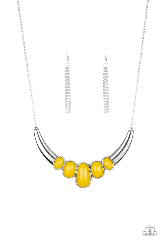 A BULL HOUSE - YELLOW OVAL BEADS SILVER CRESCENT NECKLACE