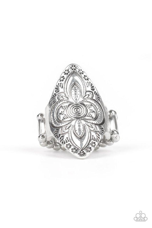 TAHITI TREK - SILVER FLORAL BOHO RING