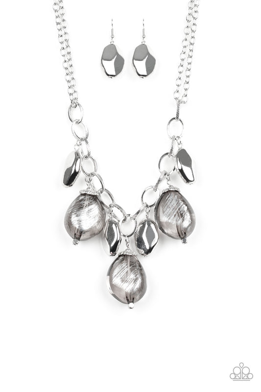 LOOKING GLASS GLAMOROUS - SILVER GLASSY BEADS NECKLACE