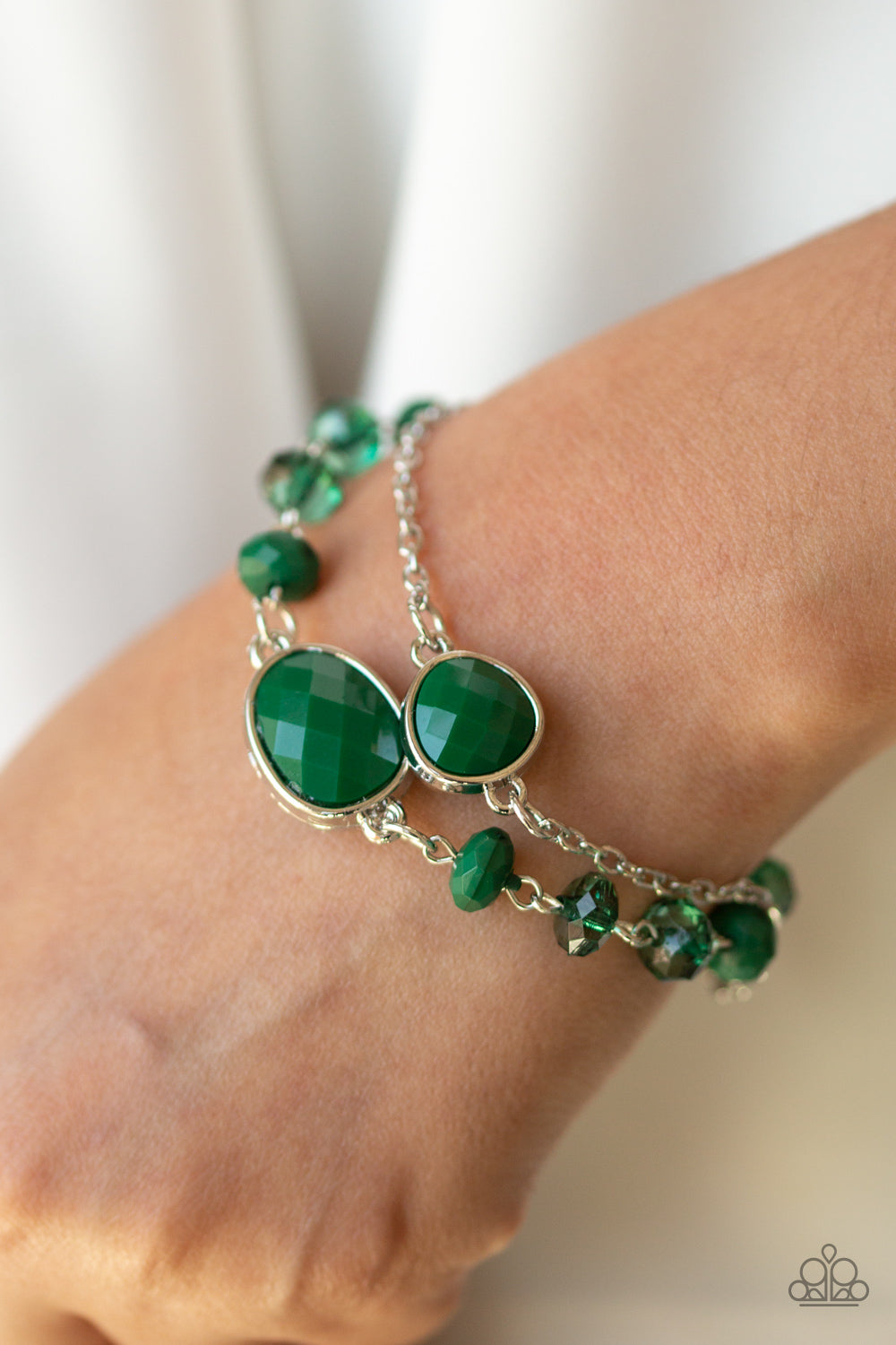 CROWD PLEASER - GREEN DOUBLE LAYER BRACELET