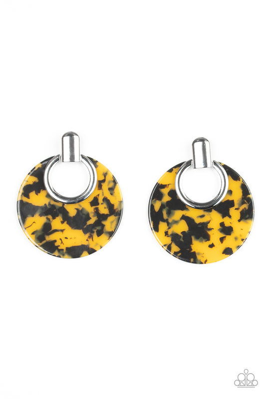 METRO ZOO - YELLOW BLACK MARBLED CIRCLE ACRYLIC POST EARRINGS