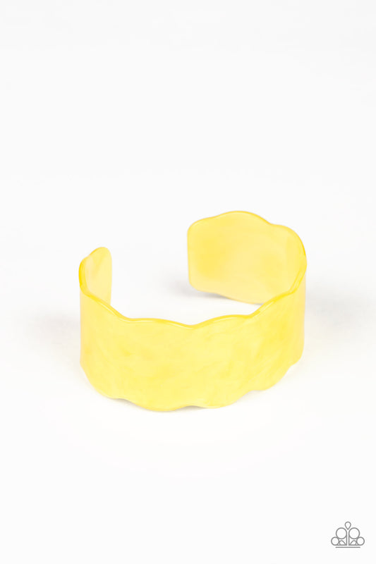 RETRO RUFFLE - YELLOW SCALOPPED ACRYLIC CUFF BRACELET