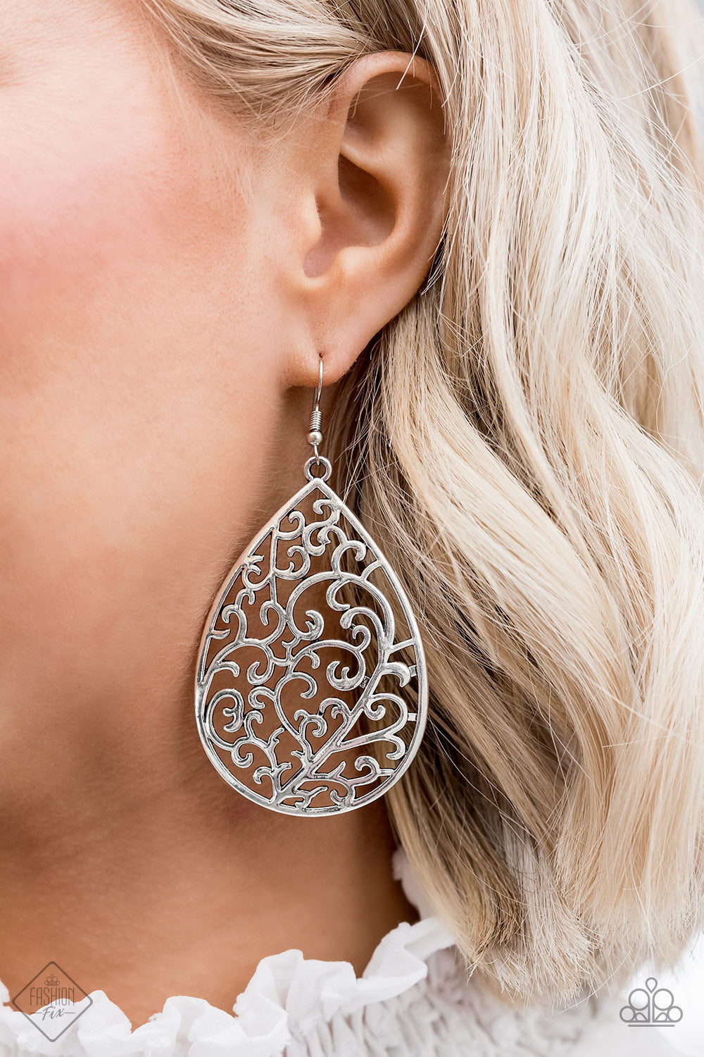 GRAPEVINE GRANDEUR - SILVER TEARDROP CUT OUT FILIGREE FASHION FIX EARRINGS