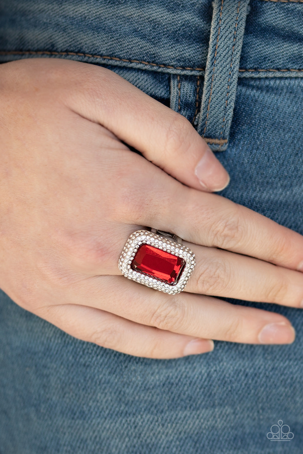 A GRAND STATEMENT-MAKER - RED RECTANGLE RUBY RHINESTONE RING