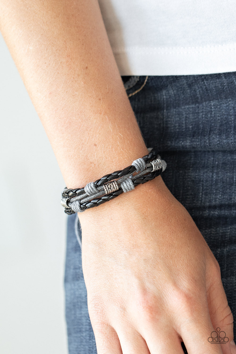 REALLY RUGGED - BLACK AND GRAY LEATHER URBAN PULL STRING BRACELET