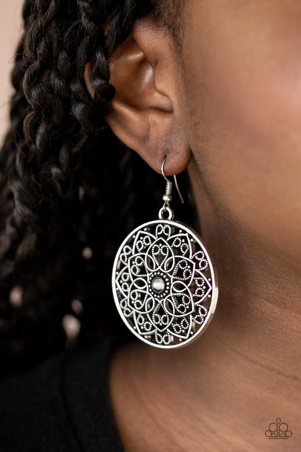 PETAL PRANA - SILVER FILIGREE ROUND EARRINGS