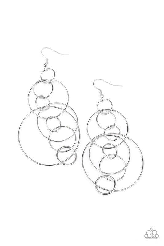 RUNNING CIRCLES AROUND YOU - SILVER BUBBLES INTERLOCKING CIRCLES HOOP EARRINGS