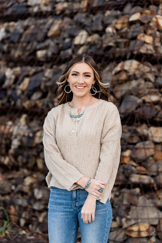 SIMPLY SANTA FE - SET JULY 2021 CRESCENT NECKLACE BLUE TURQUOISE SILVER HOOPS
