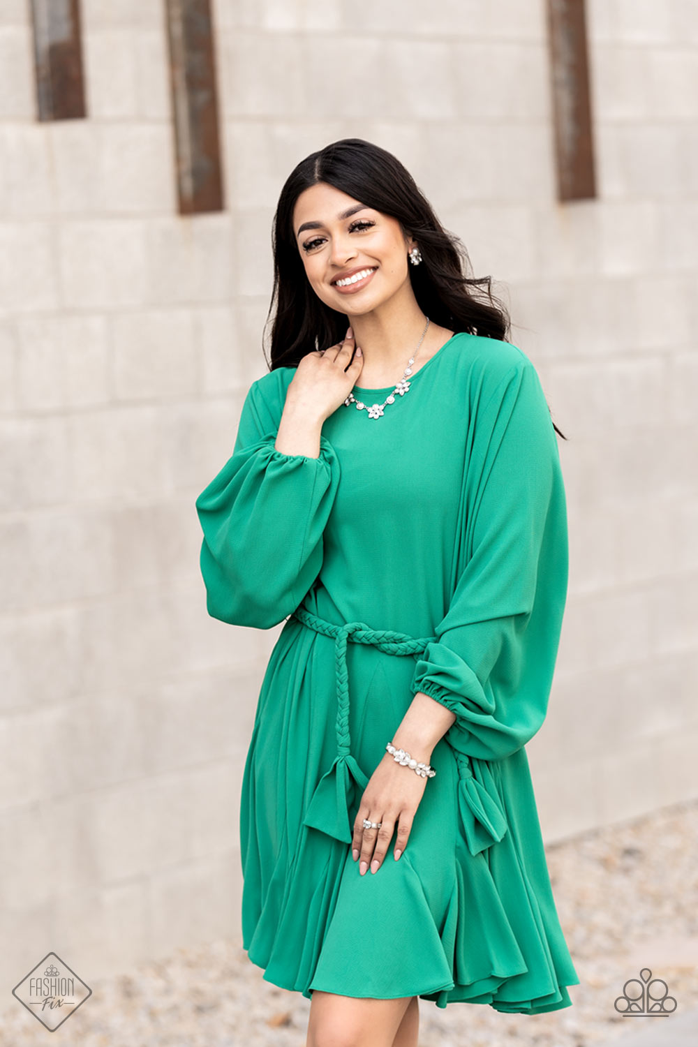 FIERCELY 5TH AVENUE - JEWELRY SET JULY 2021 WHITE PEARLS DIAMOND RHINESTONES