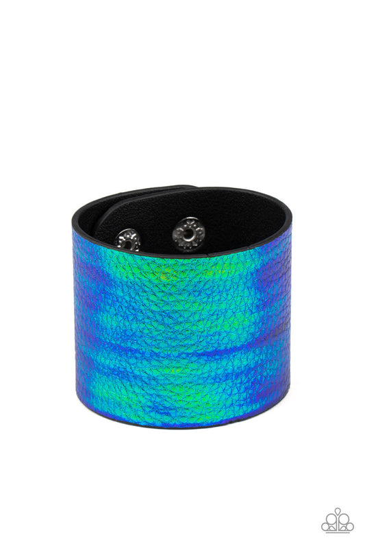 COSMO CRUISE - BLUE IRIDESCENT OIL SPILL TEXTURED WRAP BRACELET