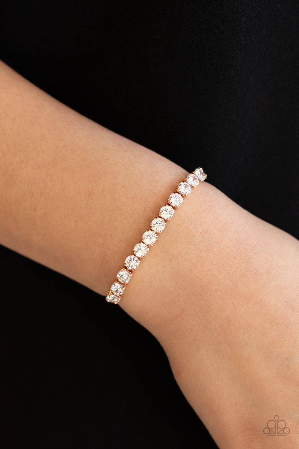 RED CARPET RIVAL - GOLD