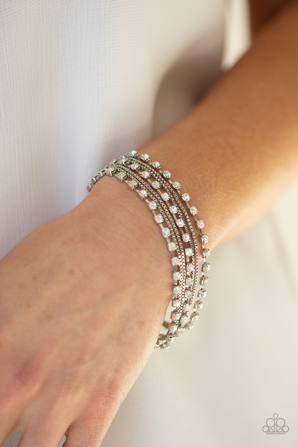 THATS A SMASH! - WHITE RHINESTONES LAYERED BRACELET
