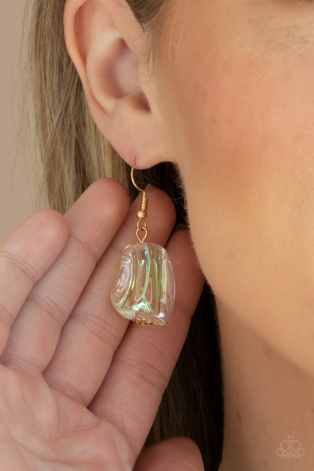 IRIDESCENTLY ICE QUEEN - GOLD IRIDESCENT ACRYLIC NECKLACE