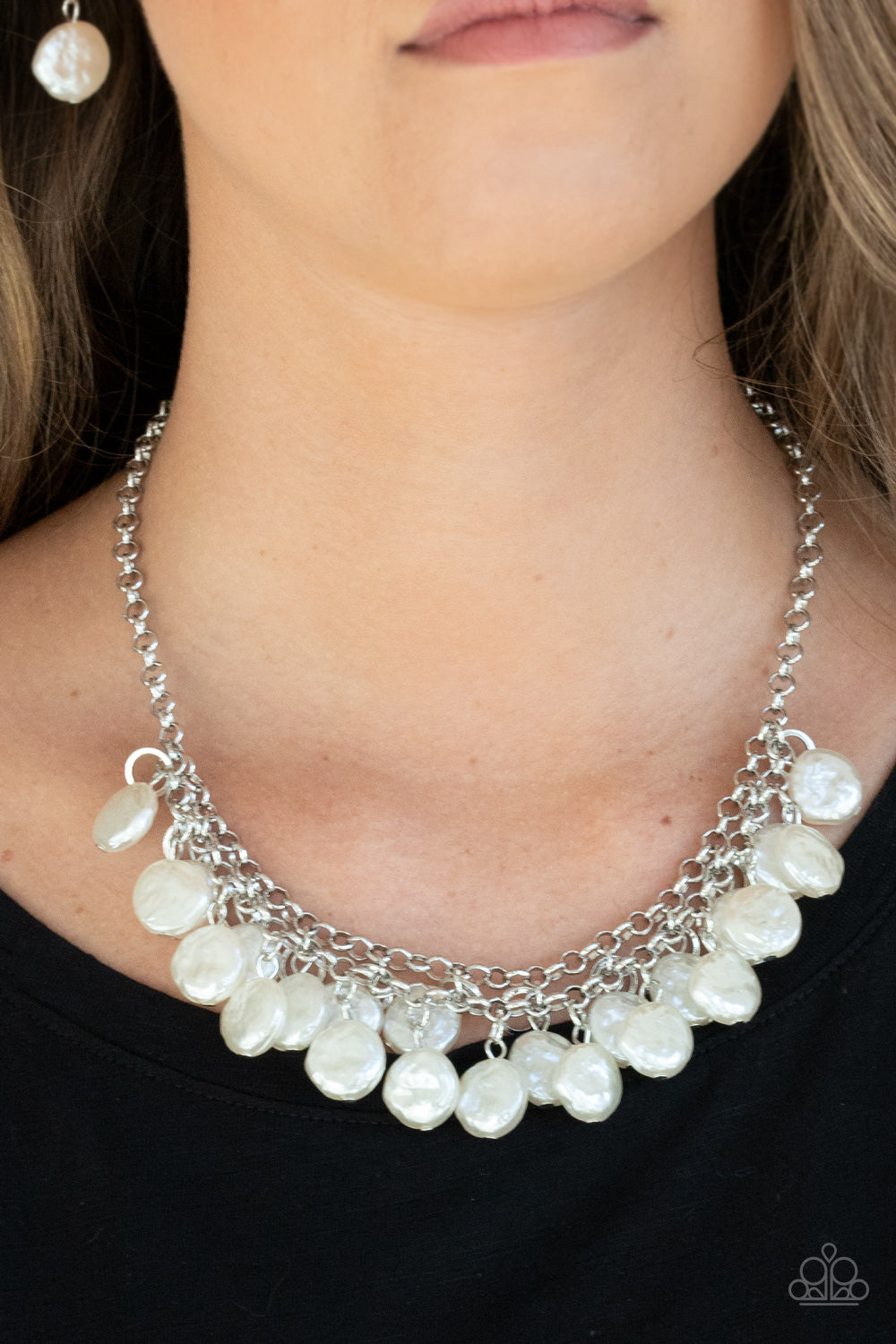 BEACHFRONT AND CENTER - WHITE SHELL FRINGE NECKLACE