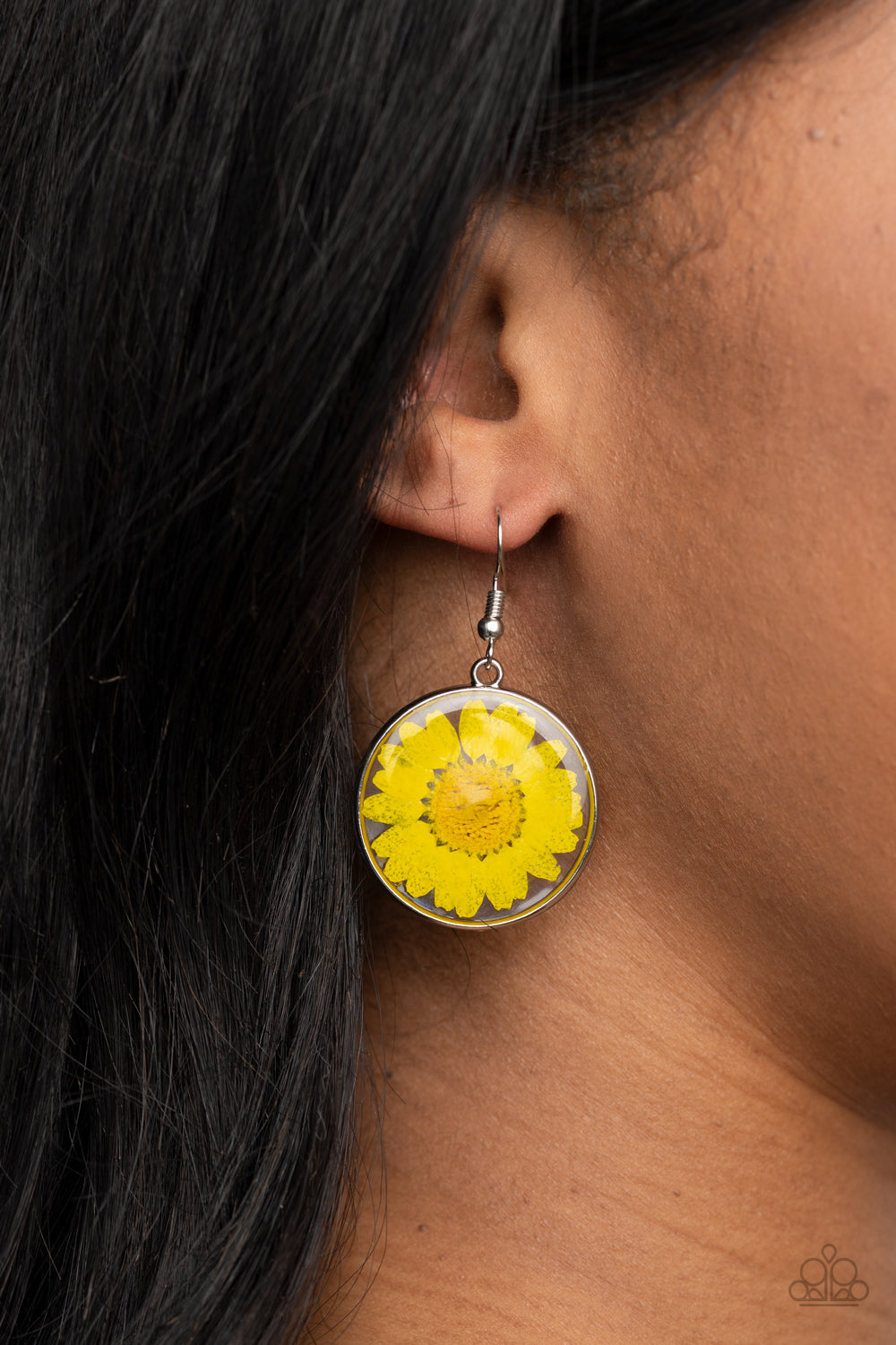 FOREVER FLORALS - YELLOW PRESSED FLOWER EARRINGS