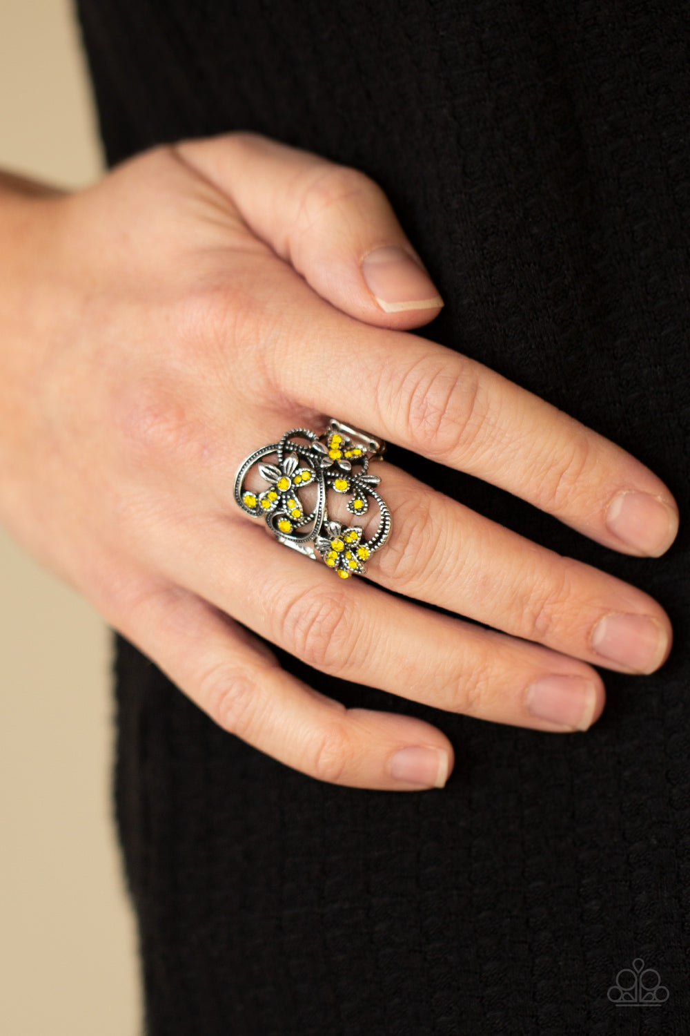 BOUQUET TOSS - YELLOW RHINESTONE FLOWERS RING