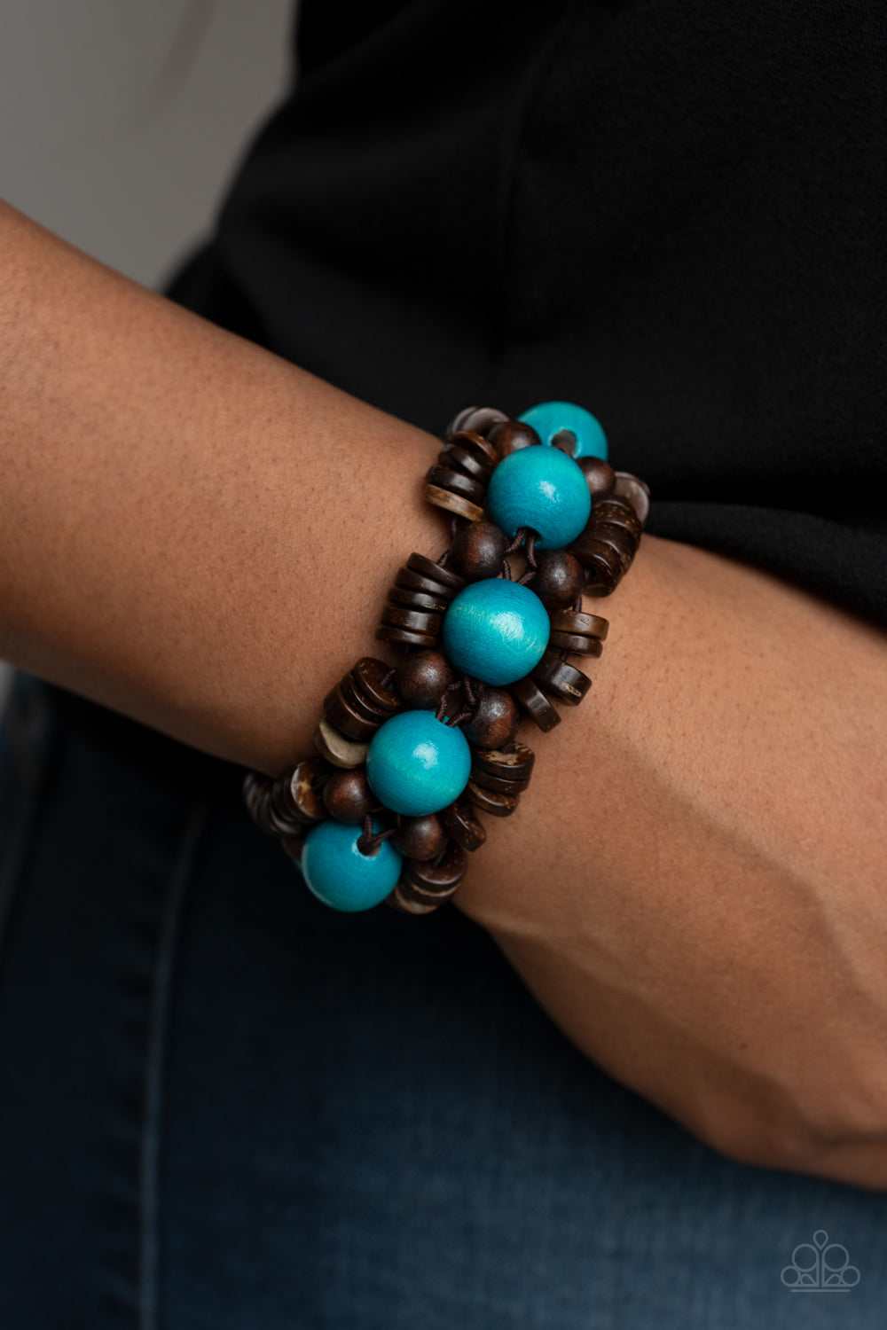 TROPICAL TEMPTATIONS - BLUE AND BROWN WOODEN STRETCH BRACELET