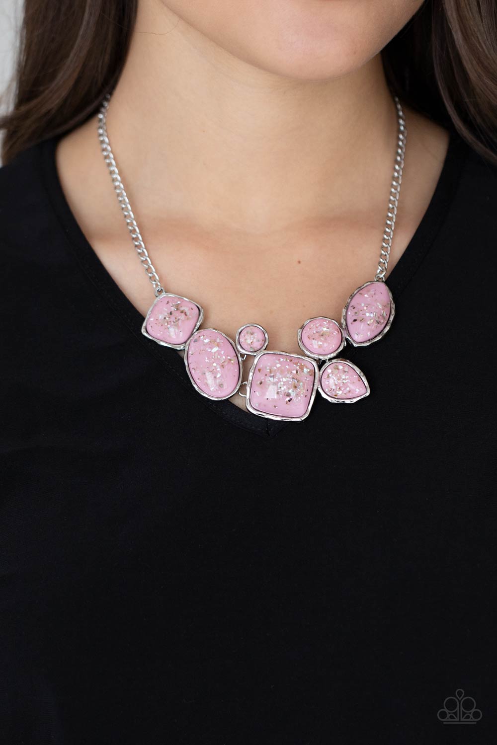 SO JELLY - PINK CONFETTI SHELL CHIPS IRIDESCENT NECKLACE