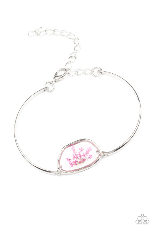 PRAIRIE PARADISE - PINK PRESSED FLOWER DAINTY BRACELET