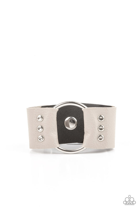 MOTO MAYHEM - SILVER GRAY LEATHER CIRCLE SNAP WRAP BRACELET