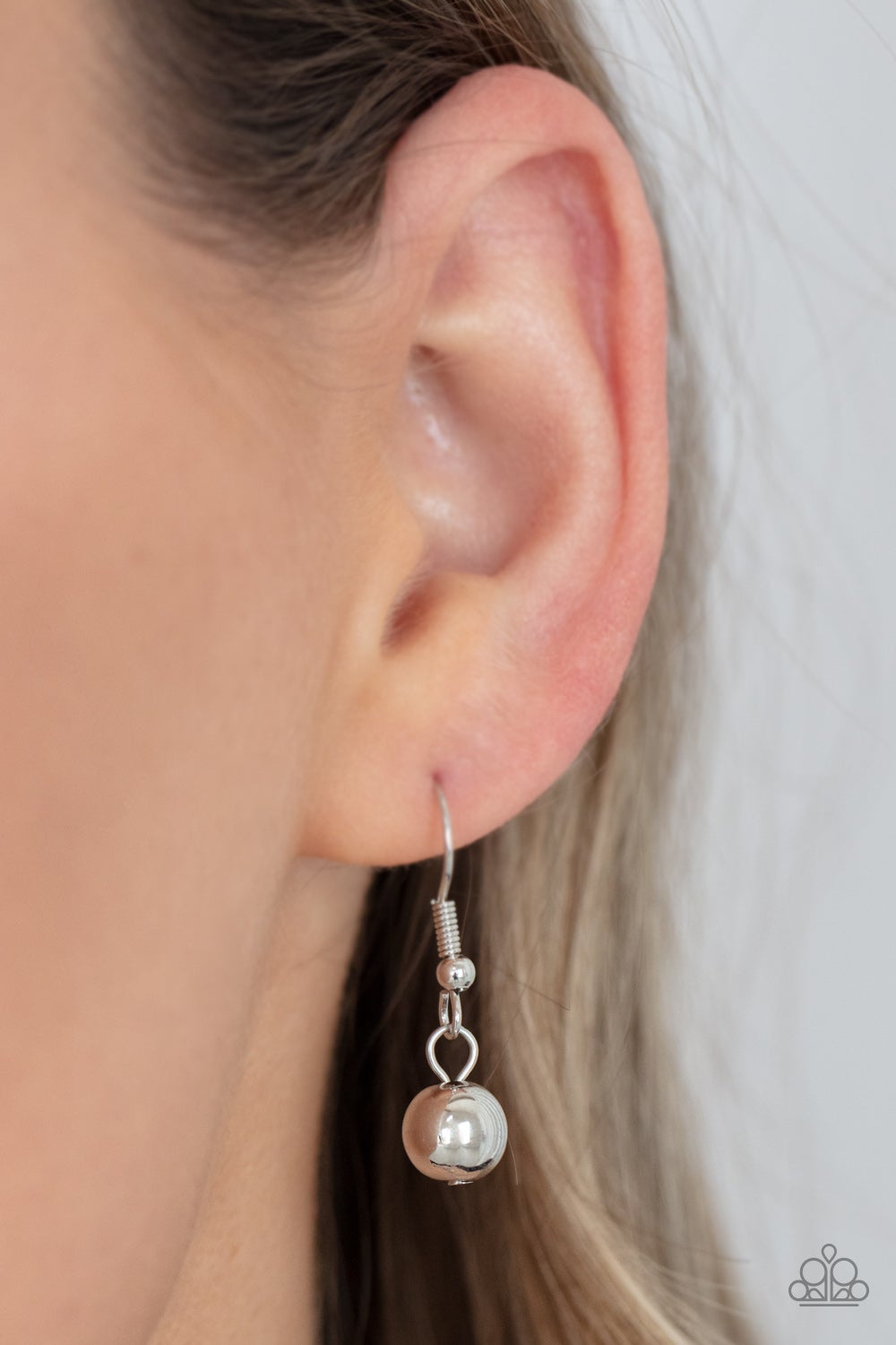 EFFERVESCENT ENSEMBLE - MULTI IRIDESCENT CLUSTER BEADS LIFE OF THE PARTY NECKLACE