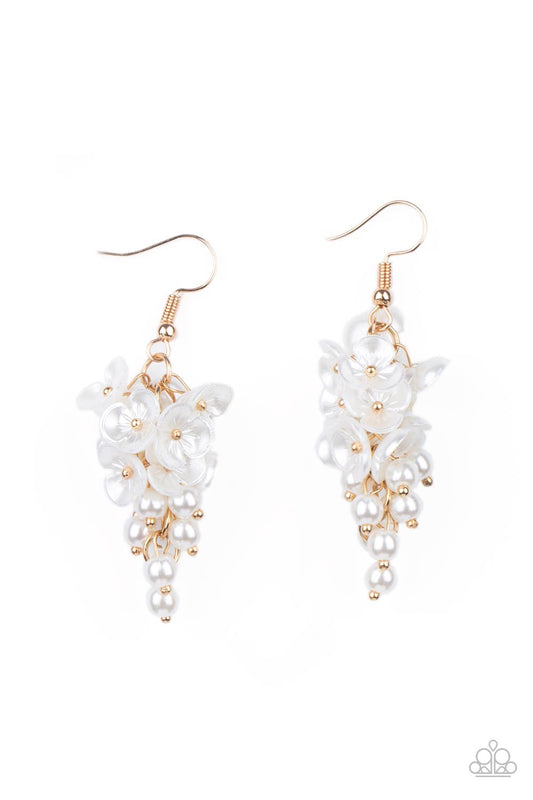 BOUNTIFUL BOUQUETS - GOLD WHITE PEARLS PEARLY FLOWERS FLORAL CLUSTER EARRINGS