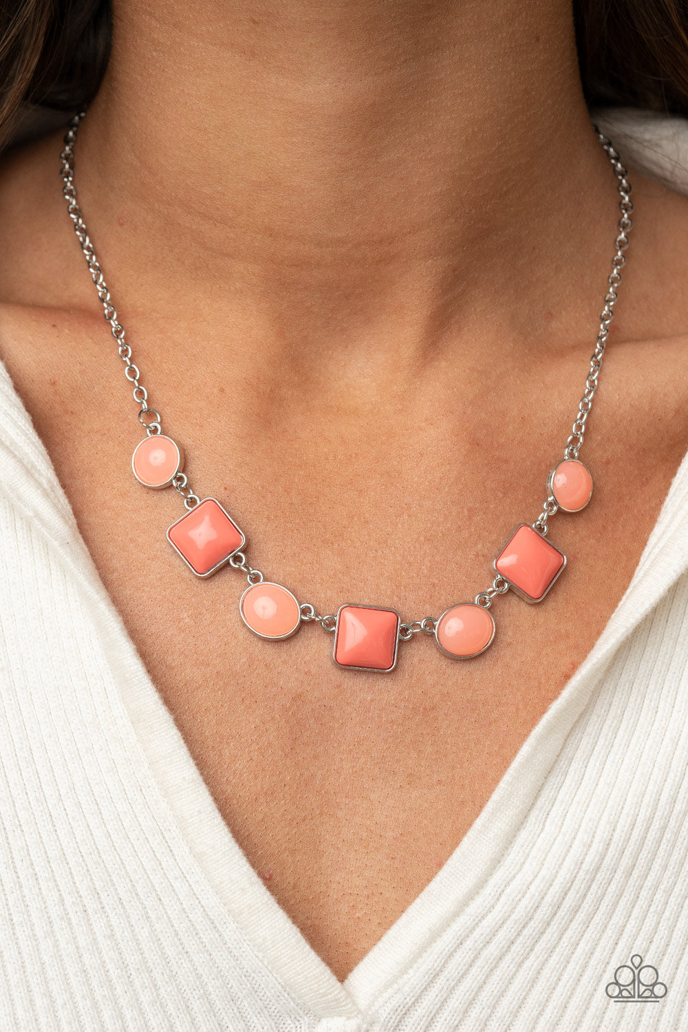 TREND WORTHY - ORANGE AND CORAL NECKLACE
