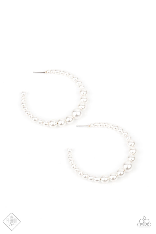 GLAMOUR GRADUATE - WHITE PEARLS GRADUATED HOOP EARRINGS